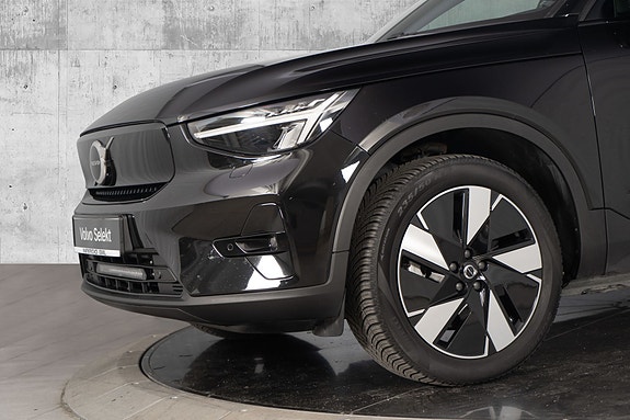 Volvo XC40 7 of 30