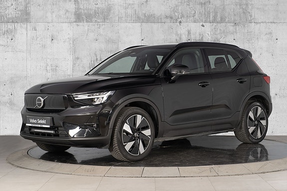 Volvo XC40 6 of 30