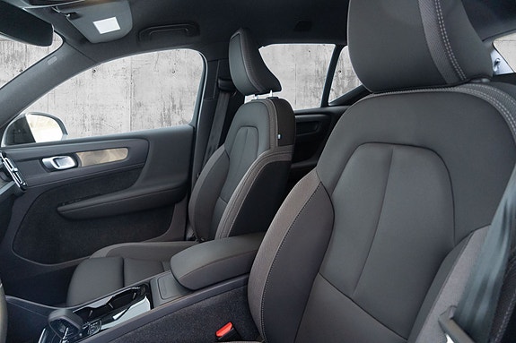Volvo XC40 19 of 30