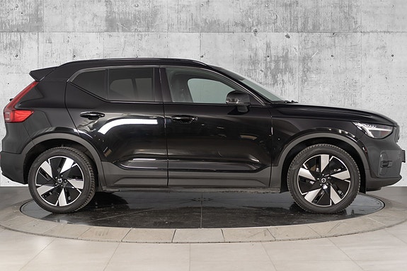 Volvo XC40 16 of 30