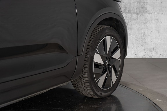Volvo XC40 14 of 30