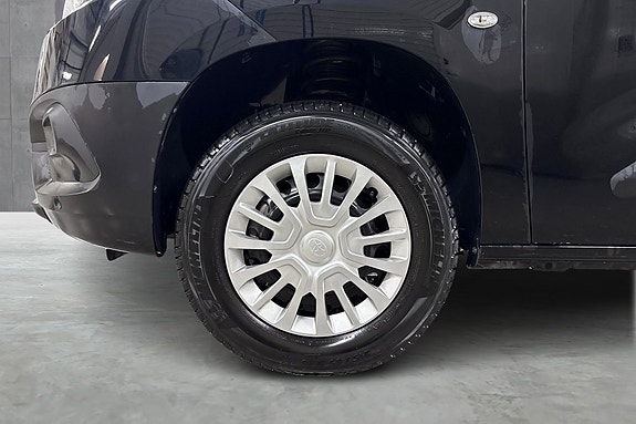 Toyota Proace City 17 of 17