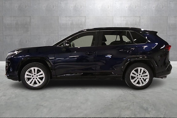 Toyota RAV4 2 of 22