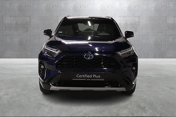 Toyota RAV4 8 of 22