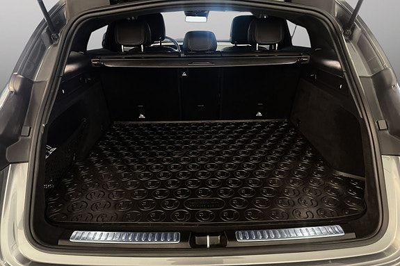 Mercedes-Benz EQC400 7 of 10