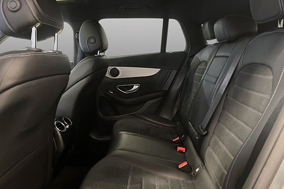 Mercedes-Benz EQC400 6 of 10
