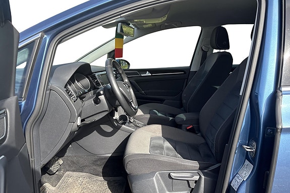 Volkswagen Golf Sportsvan 3 of 7