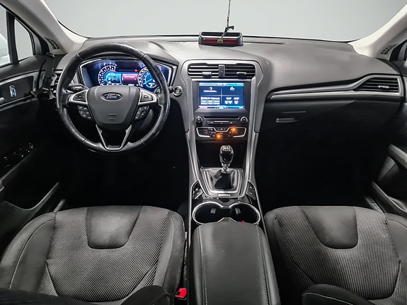 Ford Mondeo 10 of 25
