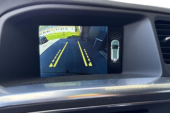 Volvo V60 Cross Country 11 of 15