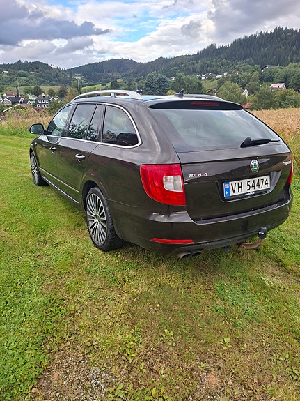 Skoda Superb 4 of 28