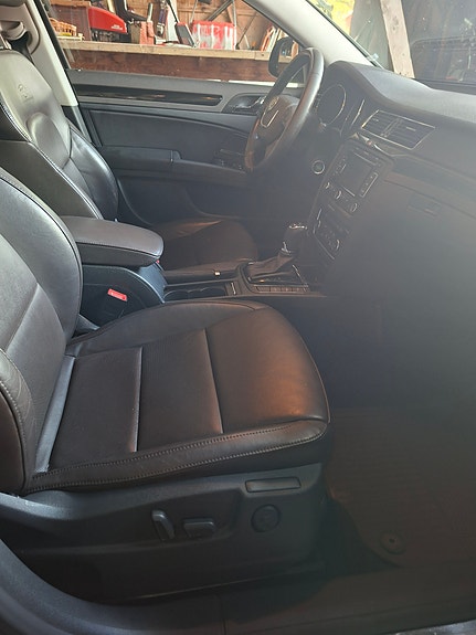 Skoda Superb 24 of 28