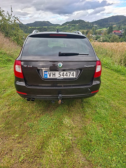 Skoda Superb 5 of 28