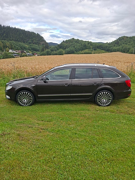 Skoda Superb 3 of 28