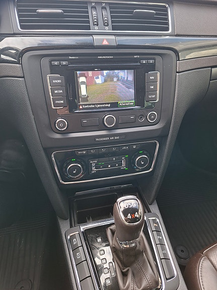 Skoda Superb 22 of 28