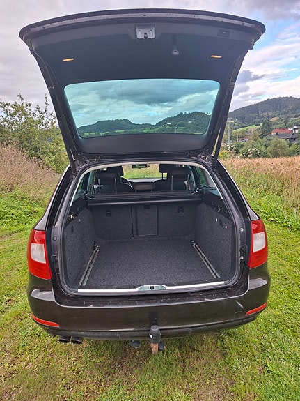 Skoda Superb 7 of 28