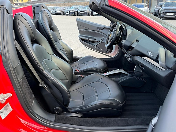 Ferrari 488 Spider 18 of 18