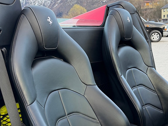 Ferrari 488 Spider 17 of 18