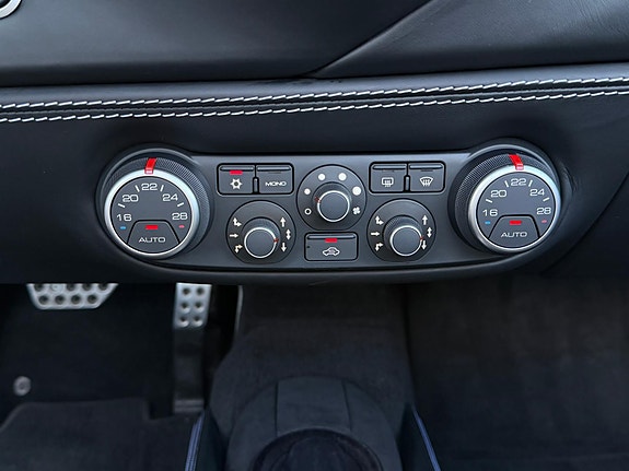 Ferrari 488 Spider 14 of 18