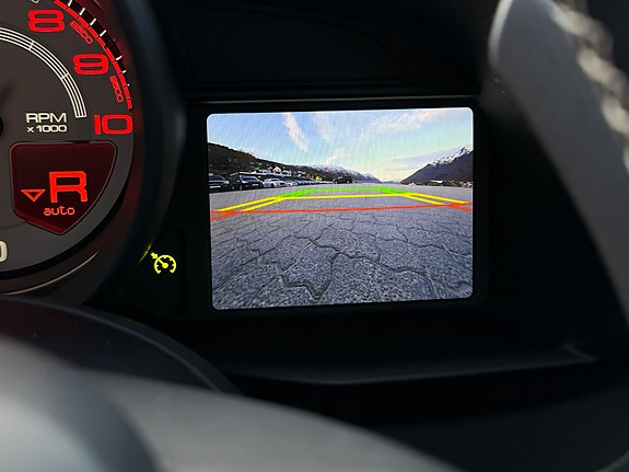 Ferrari 488 Spider 13 of 18