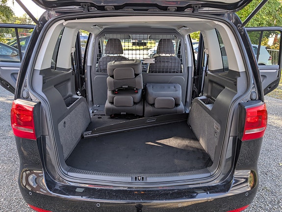 Volkswagen Touran 18 of 25
