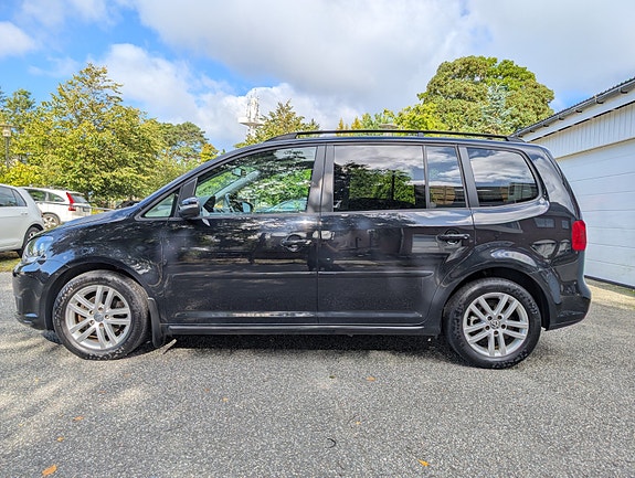Volkswagen Touran 8 of 25