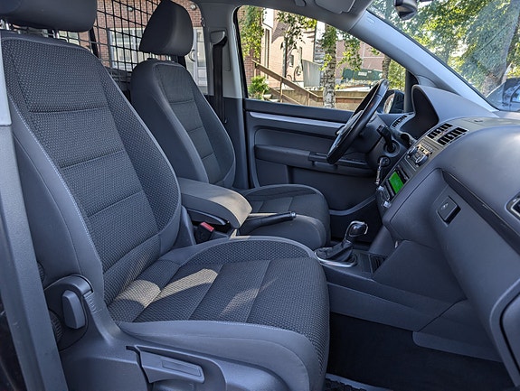 Volkswagen Touran 12 of 25