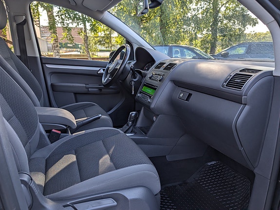 Volkswagen Touran 11 of 25