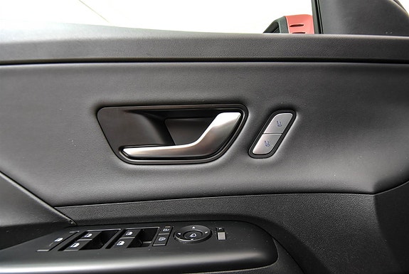 Hyundai Kona 16 of 30