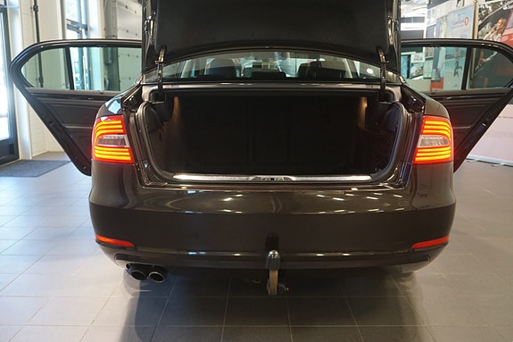 Skoda Superb 16 of 30