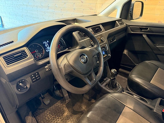 Volkswagen Caddy Maxi 12 of 17
