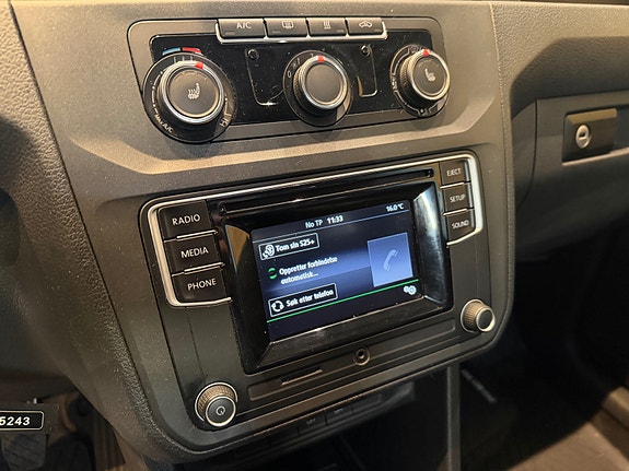 Volkswagen Caddy Maxi 14 of 17
