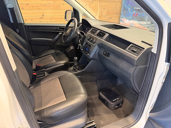 Volkswagen Caddy Maxi 13 of 17