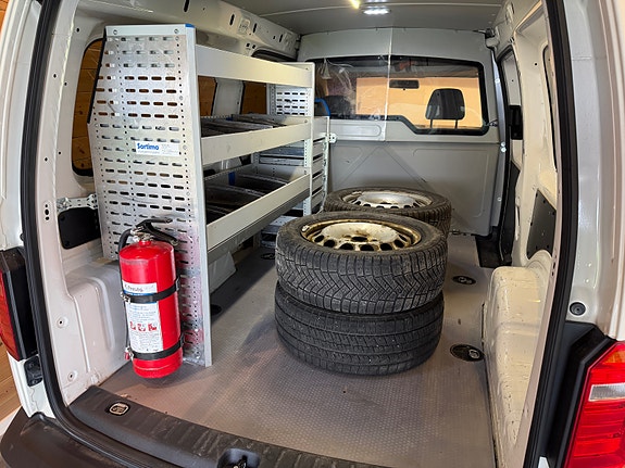 Volkswagen Caddy Maxi 17 of 17