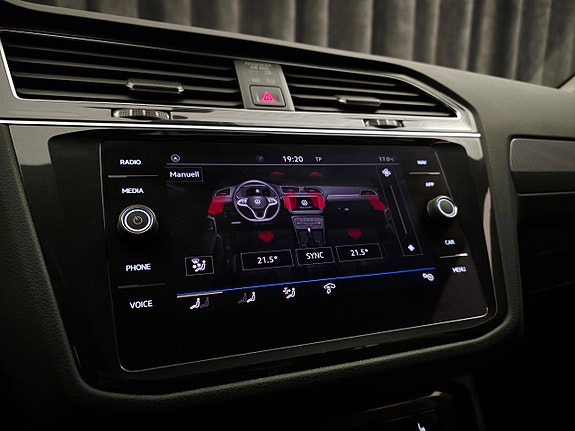 Volkswagen Tiguan 30 of 30
