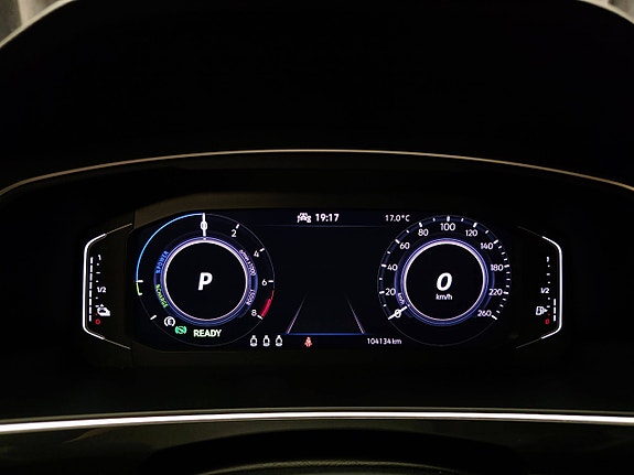 Volkswagen Tiguan 18 of 30
