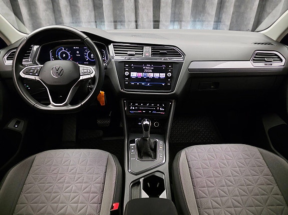 Volkswagen Tiguan 13 of 30