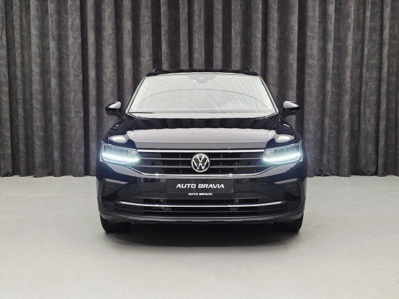 Volkswagen Tiguan 2 of 30