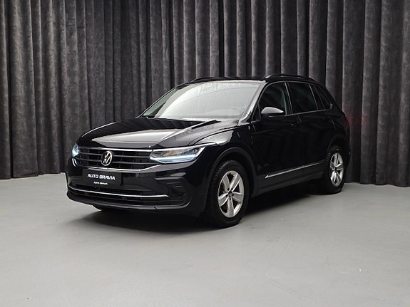 Volkswagen Tiguan 3 of 30
