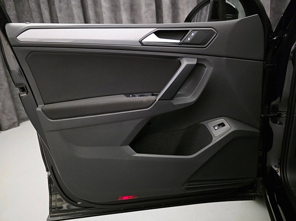 Volkswagen Tiguan 10 of 30