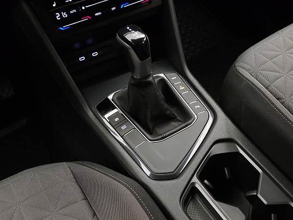 Volkswagen Tiguan 19 of 30