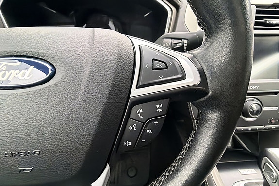 Ford Mondeo 20 of 27