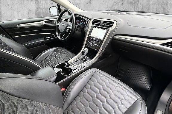 Ford Mondeo 27 of 27