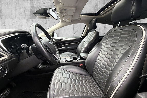 Ford Mondeo 13 of 27