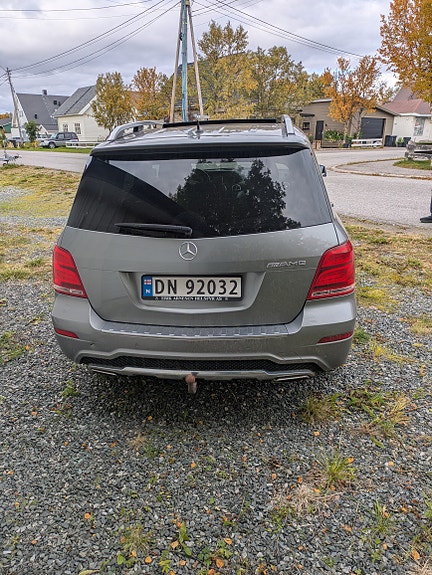 Mercedes-Benz GLK220 3 of 9