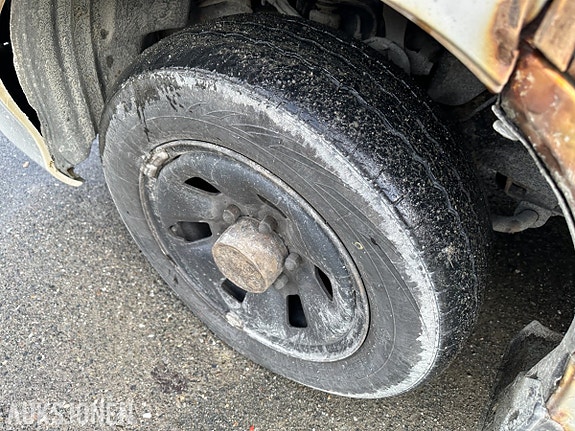 Toyota HiAce 7 of 28