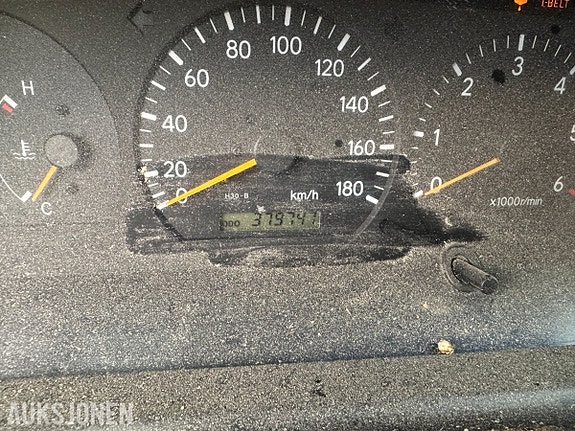 Toyota HiAce 25 of 28