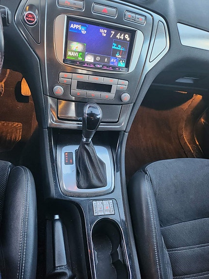 Ford Mondeo 17 of 24