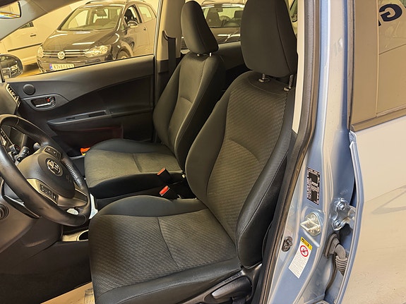 Toyota Verso-S 8 of 19