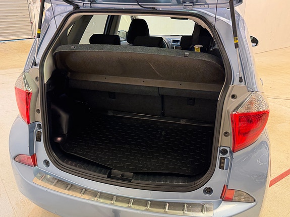 Toyota Verso-S 11 of 19