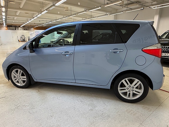 Toyota Verso-S 4 of 19